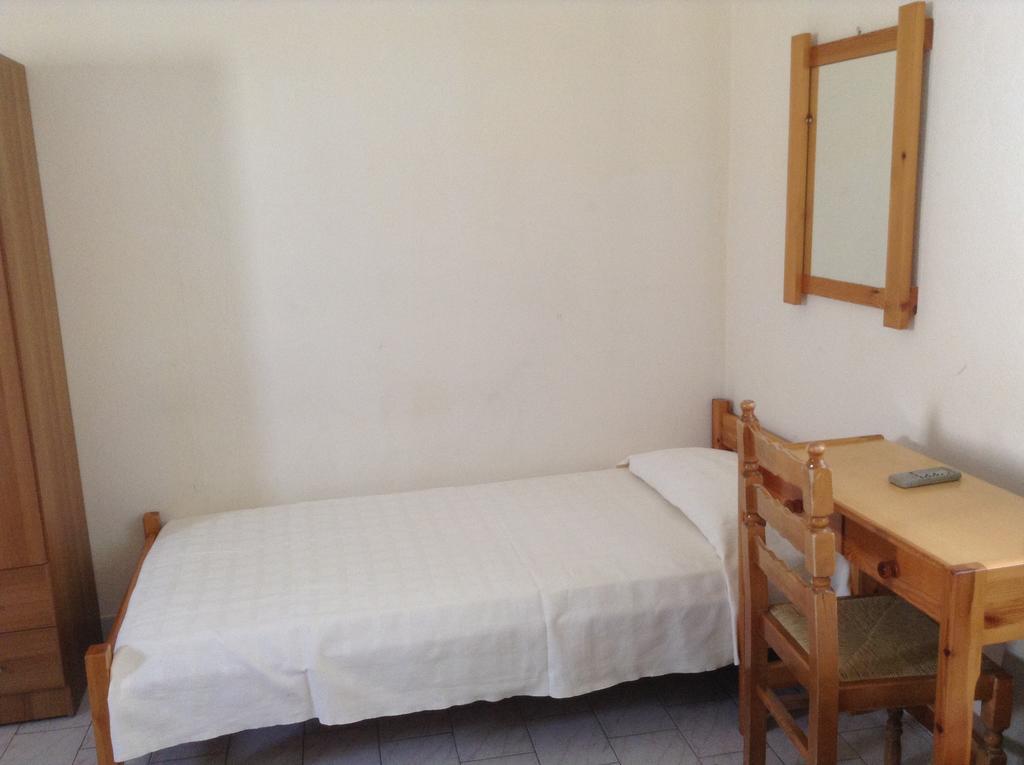 Rooms To Let Katerina & John'S Perissa  Dış mekan fotoğraf