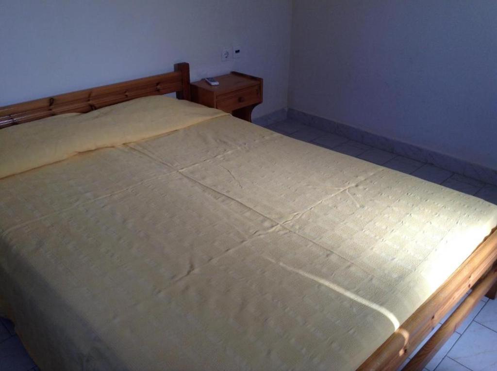 Rooms To Let Katerina & John'S Perissa  Dış mekan fotoğraf